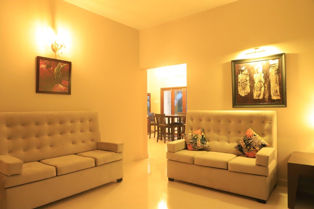 Deluxe Room AC - Leisure Stays